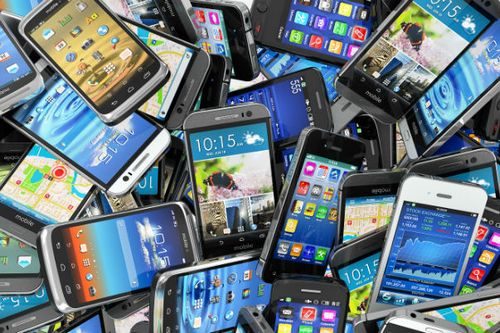 mobile-phones-pile