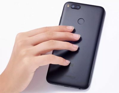Mi-A1-hand