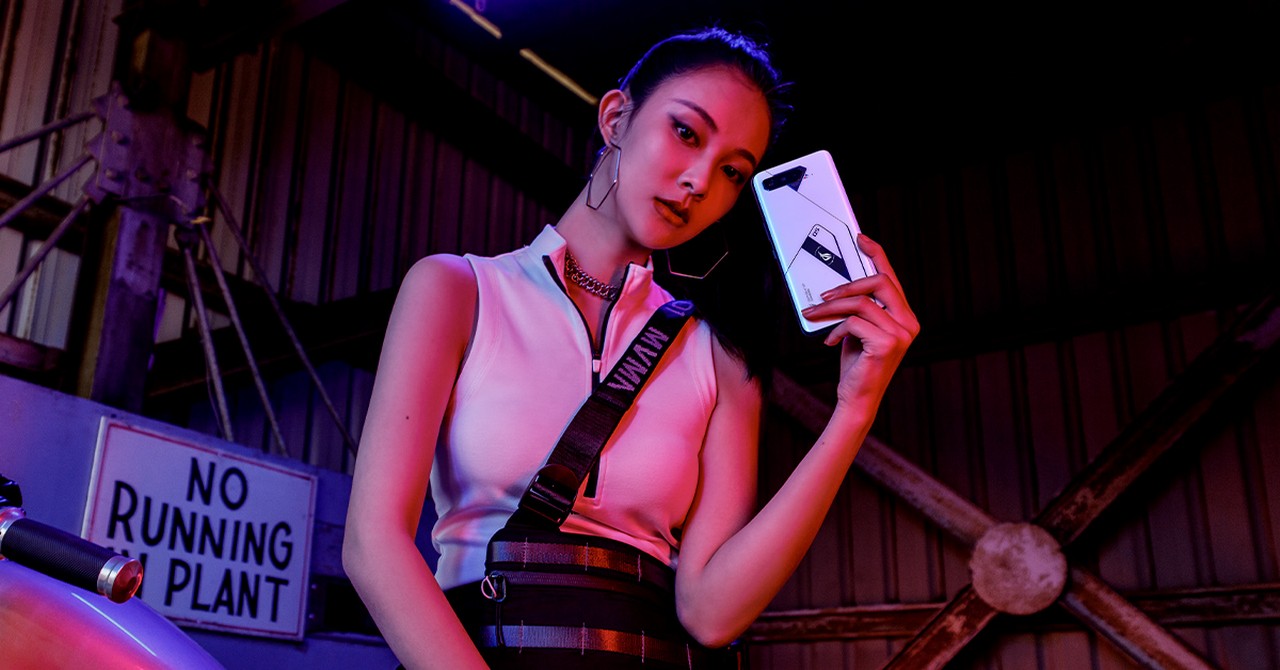 Harga dan Spesifikasi ROG Phone 5 Ultimate