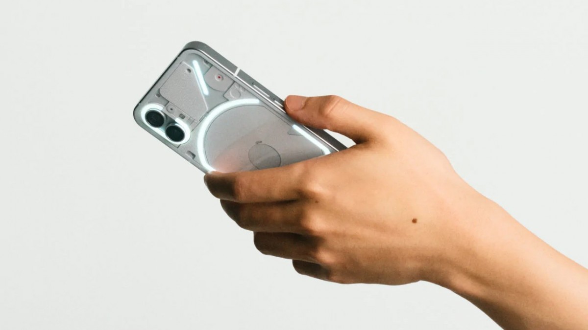 Nothing Phone (1) Akhirnya Resmi Dirilis! 3 Nothing Phone (1)