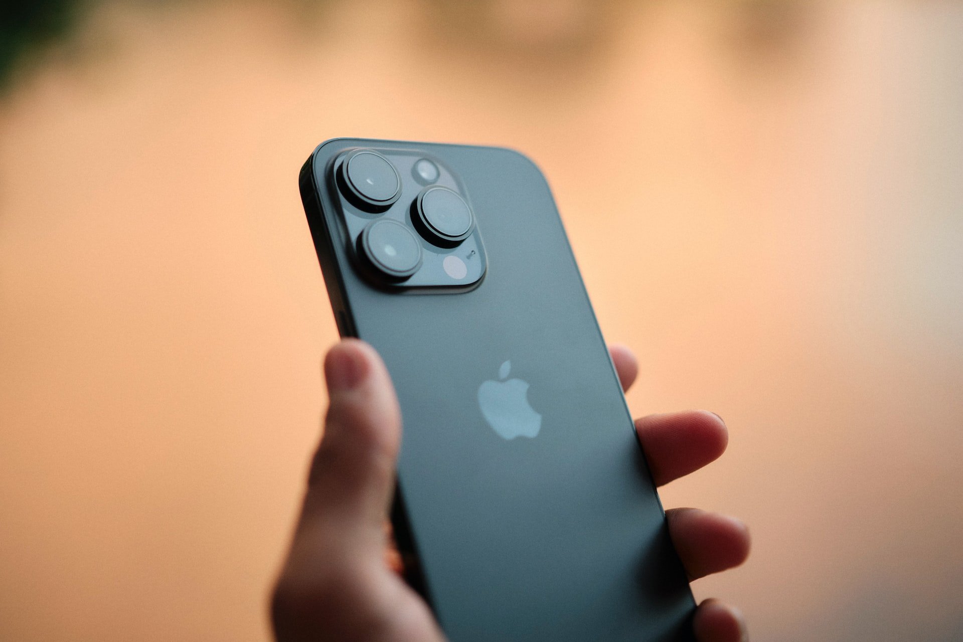 Apple: Pengiriman iPhone 14 Pro dan Pro Max Akan Tersendat Akibat Lockdown di China