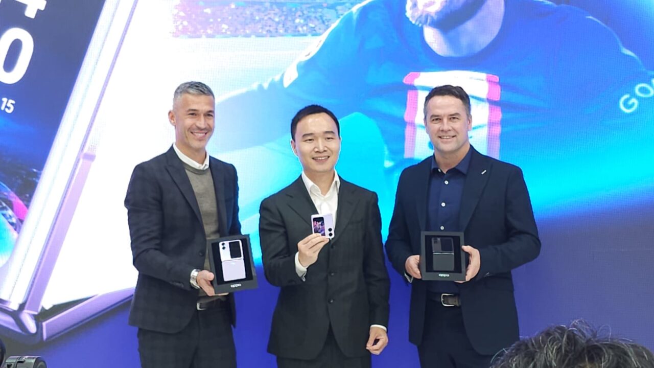 OPPO Find N2 Flip Official Smartphone UEFA Champions League
