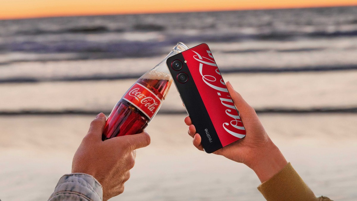 Realme 10 Pro 5G Coca Cola edition