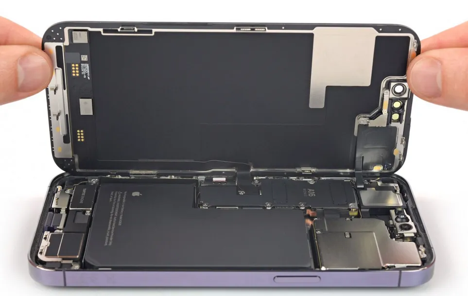 iPhone 14 dan 15 Diduga Pakai Kualitas Baterai yang Lebih Murah