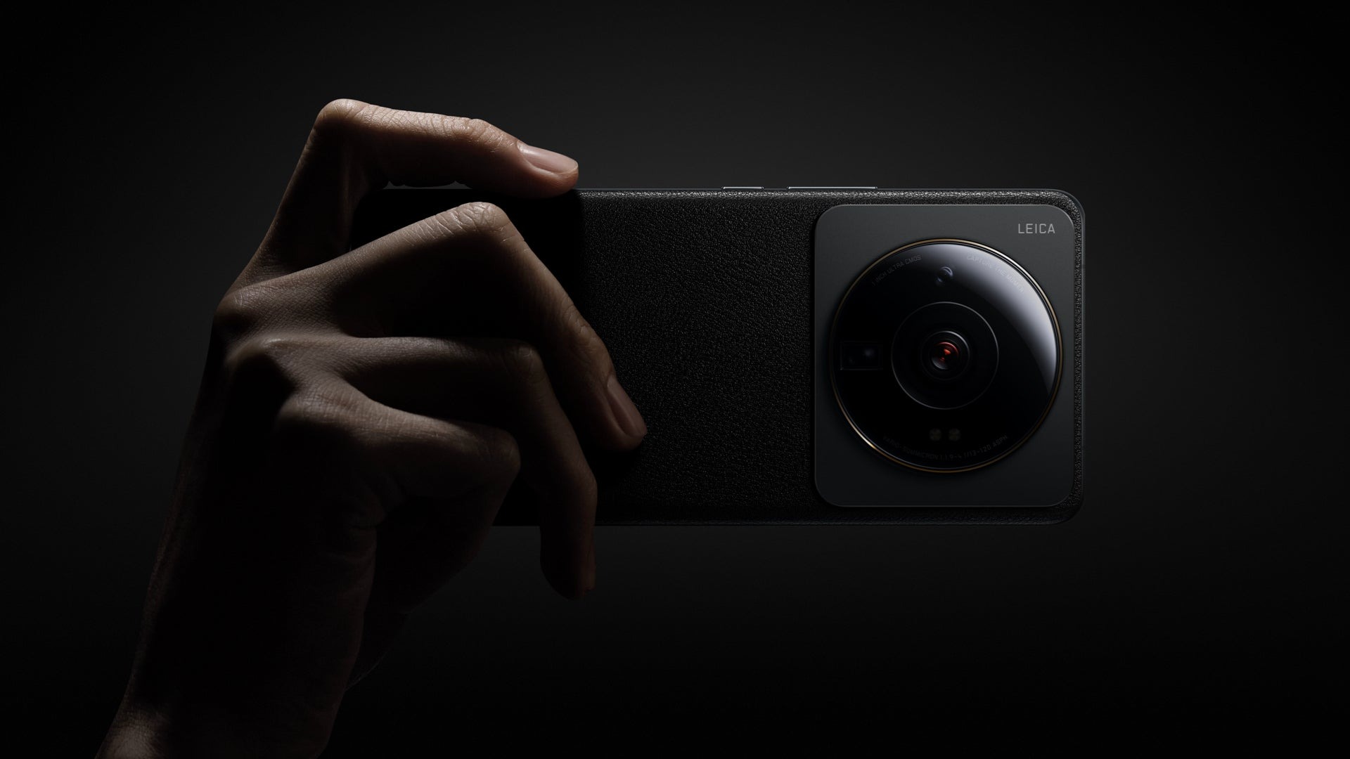 https://www.gizmochina.com/2023/12/13/xiaomi-is-testing-a-mysterious-phone-with-3-2x-75mm-periscope-zoom-camera/