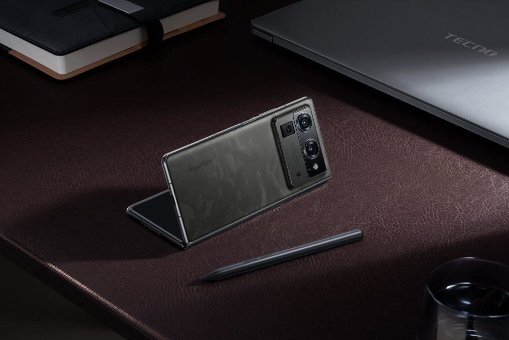 Tecno Phantom V Fold 2 5G dan V Flip 2 5G Segera Meluncur! 2 Tecno Phantom V Fold 2 V Flip 2