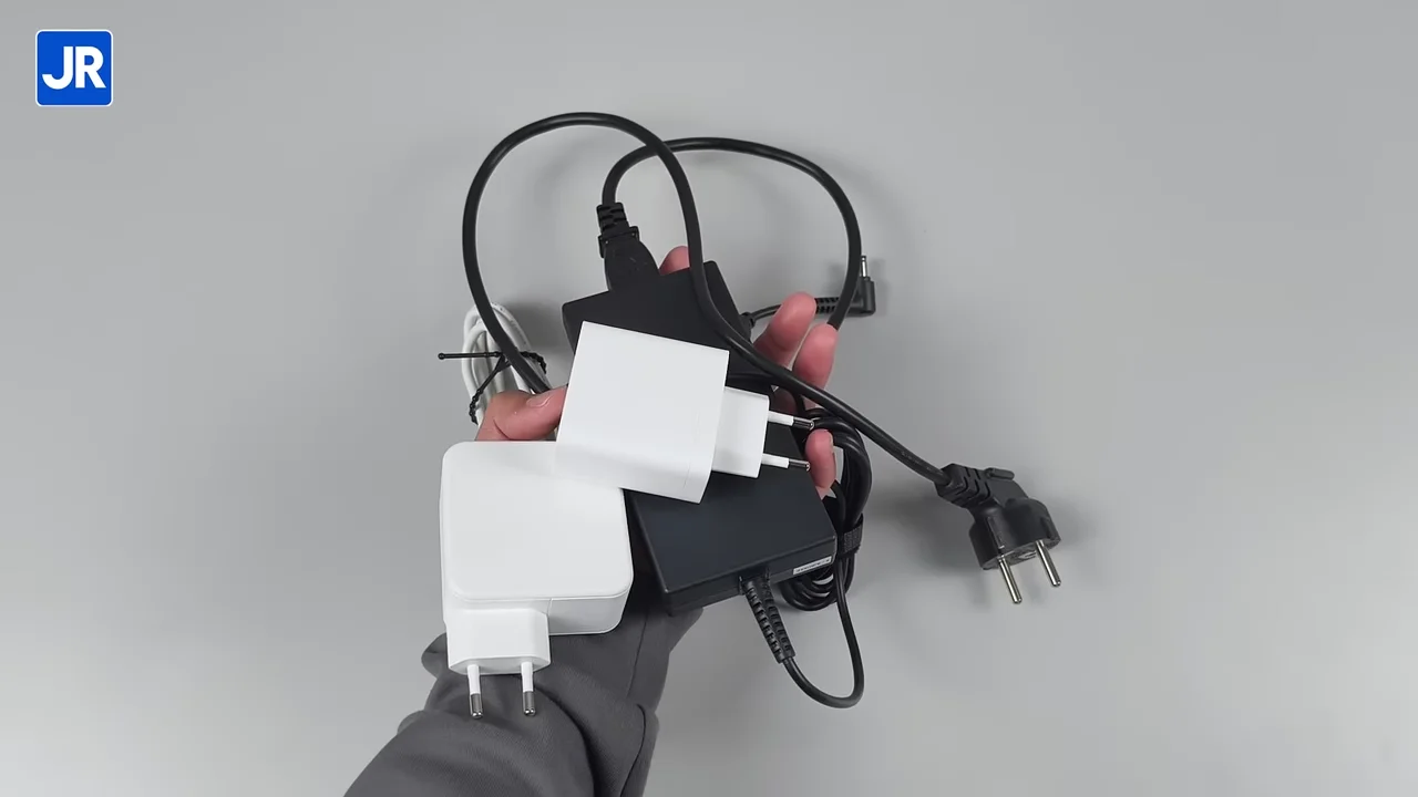 Review Anker 140 W Display Charger: Kencang dengan Smart Display, Bisa 4 Gadget Sekaligus