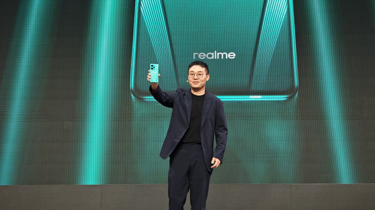 realme GT 7 Resmi Meluncur: Baterai 7000mAh, Dimensity 9400e, dan Kolaborasi Aston Martin 1 realme GT 7 resmi diumumkan