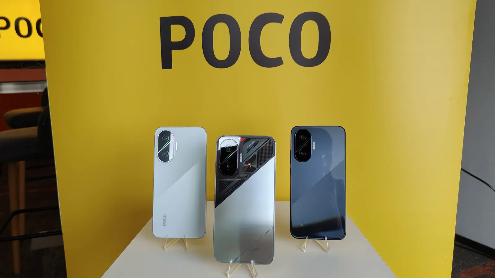 poco f7