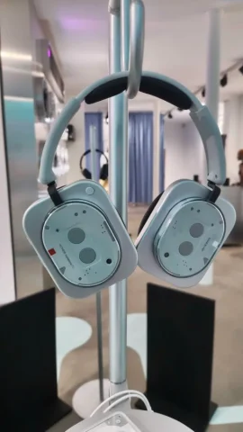 nothing headphone 1 2