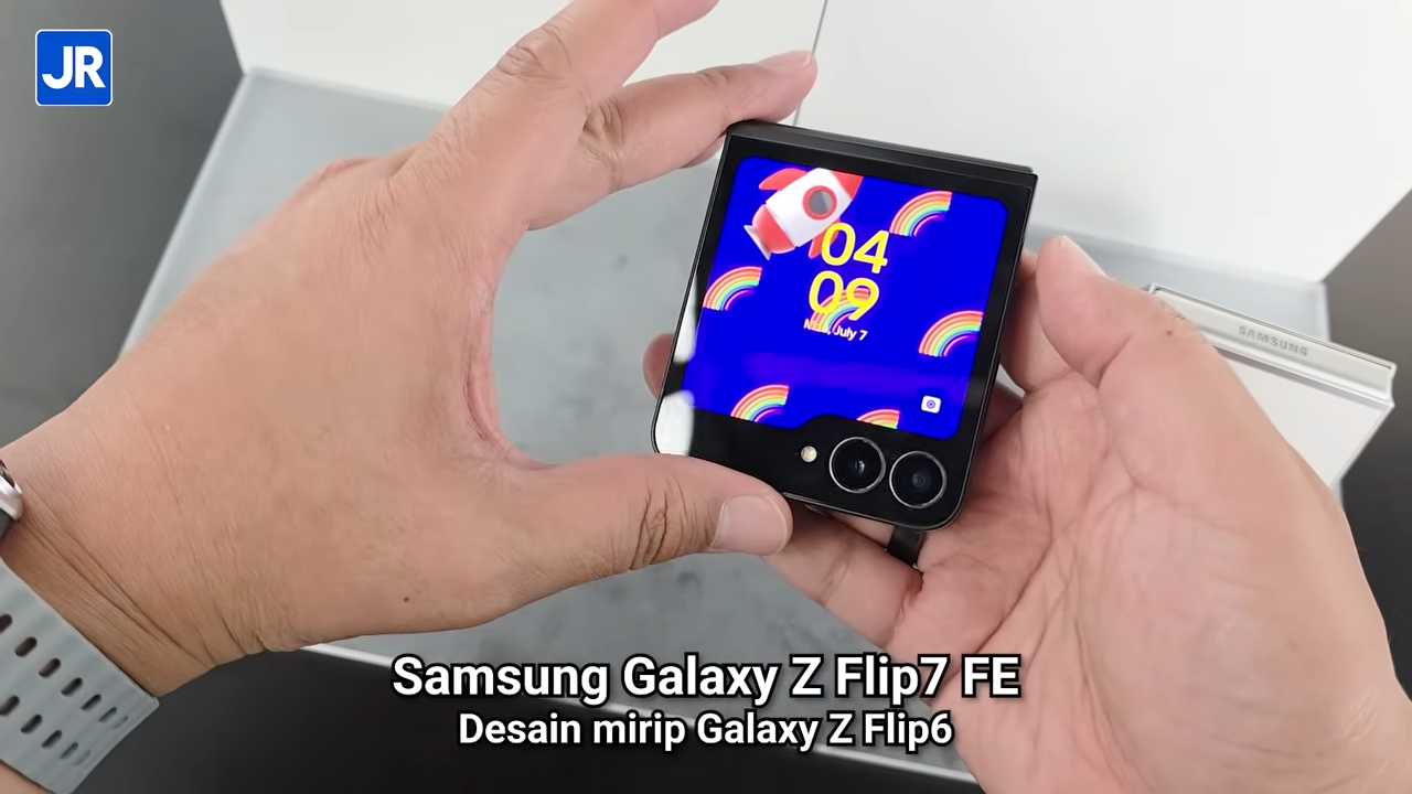 Preview Samsung Galaxy Z Flip7: FLIP Terbaik 2025! feat. ShopBack 3 Samsung Galaxy Z Flip7 4