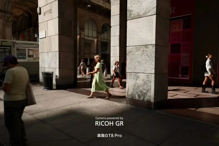 8 realme GT8 Pro x RICOH GR IV