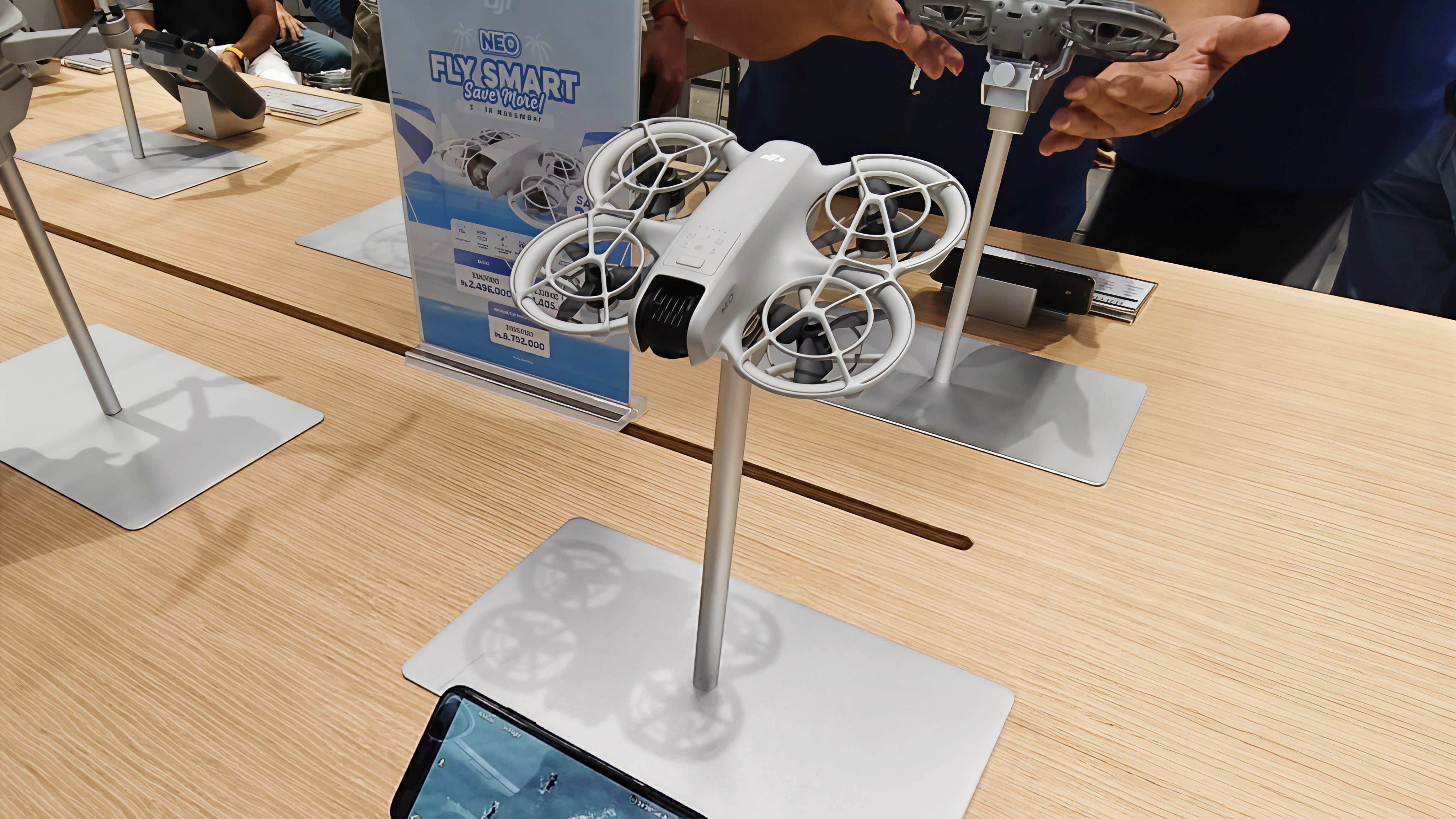 Melihat Produk Unggulan di DJI Store Bintaro Xchange: Mulai dari Drone hingga Action Cam 1 DJI Store Bintaro Xchange