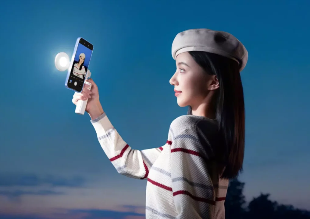 OPPO Rilis Magnetic Halo Flash Light: Praktis dan Fungsional!