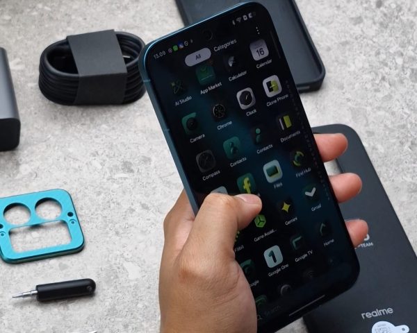 Menggenggam realme GT 8 Pro Dream Edition: Flagship realme GT8 Pro Dream Edition 2