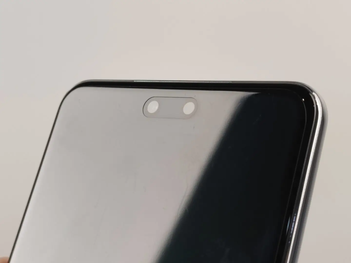 Ini Deretan Fitur Unggulan Yang Hadir di HUAWEI nova 14 Pro! 3 HUAWEI nova 14 Pro - Front Camera