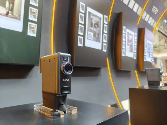 Instax Mini Evo Cinema