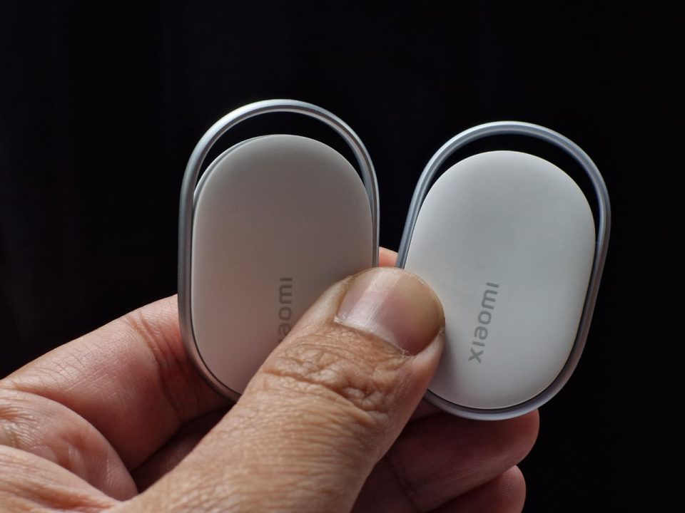 Rangkaian Aksesori Pintar Xiaomi: Xiaomi Watch 5, Xiaomi UltraThin Magnetic Power Bank 5000 15W, Xiaomi Tag, dan REDMI Buds 8 Pro 5 Xiaomi Tag