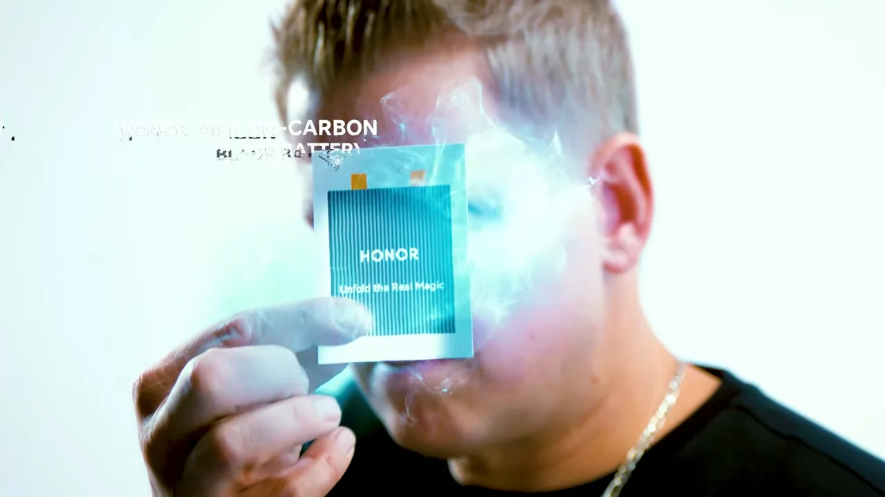 Honor Pamer Teknologi Silicon-Carbon Blade Battery
