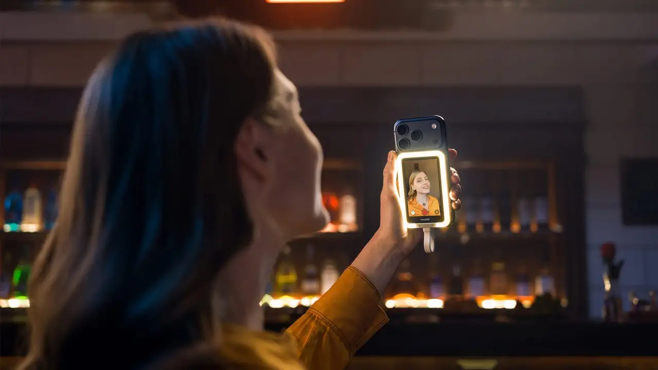 Insta360 Luncurkan Snap Selfie Screen, Buat Nge-Vlog Pakai Kamera Belakang!