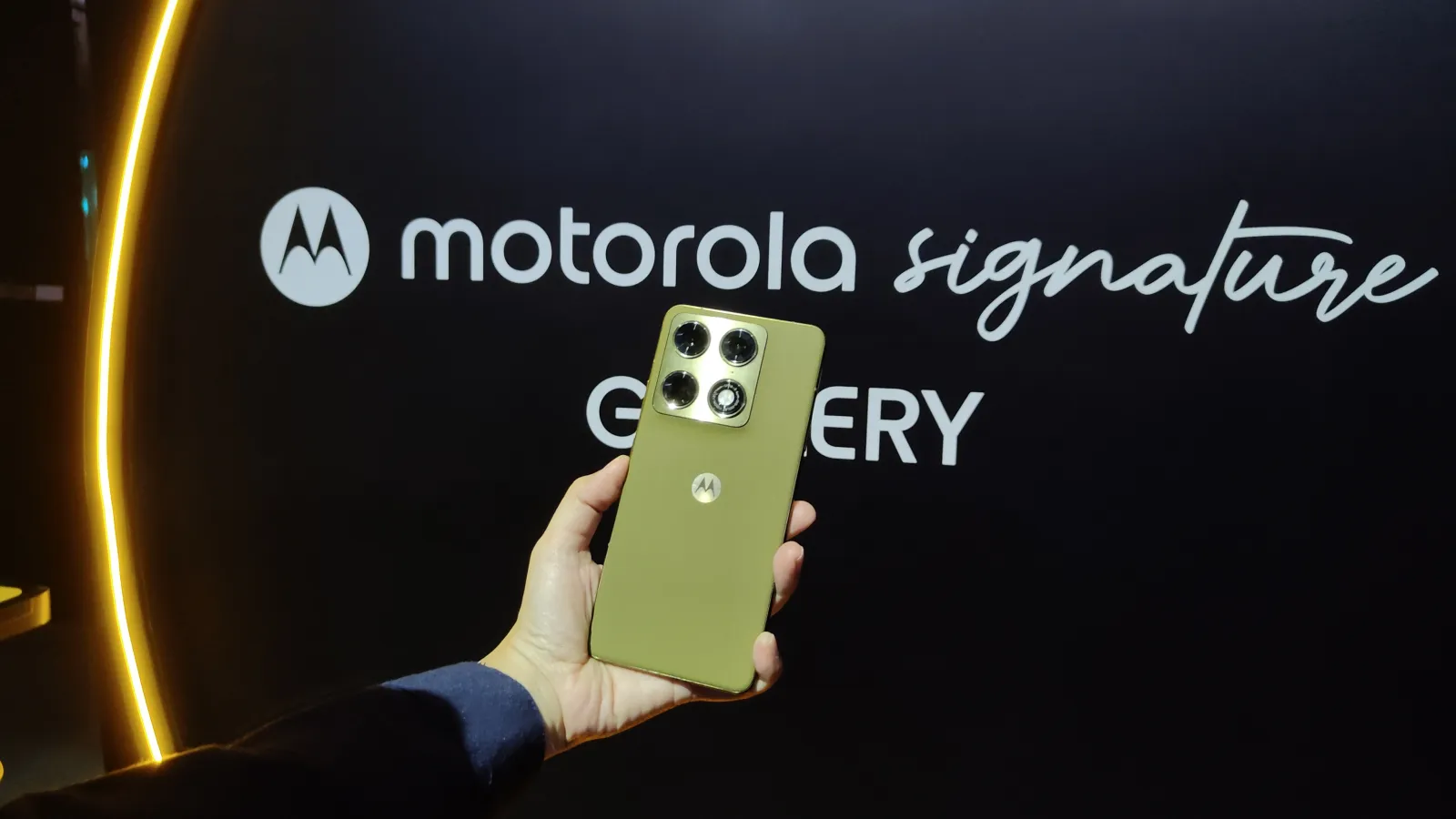 Motorola Signature Resmi Dirilis di Indonesia, Bawa “Gold Standard Fotografi”