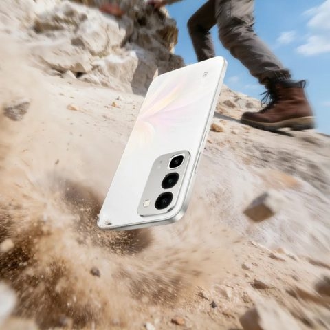 realme C100 4G Debut: Baterai Jumbo, Layar 120 Hz, dan Bodi Tahan Air 4 realme c100 4g durability
